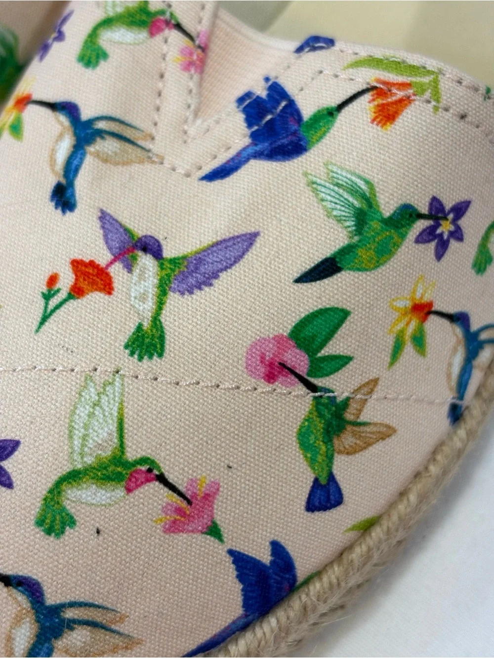 NWOB TOMS Women’s Cream Espadrilles with Colorful Hummingbird Print SZ 8.5 $68